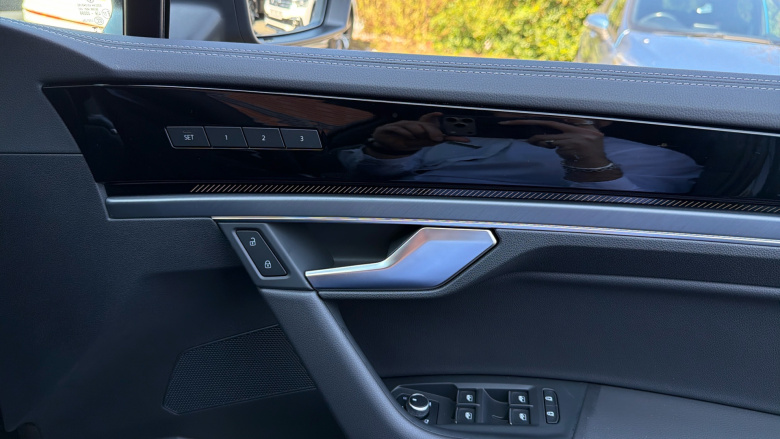 Volkswagen Touareg 3.0 V6 TDI 4Motion 286 Black Edition 5dr Tip Auto Diesel Estate